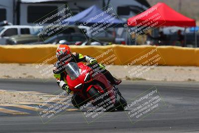 media/Apr-10-2022-SoCal Trackdays (Sun) [[f104b12566]]/Turn 2 (1135am)/